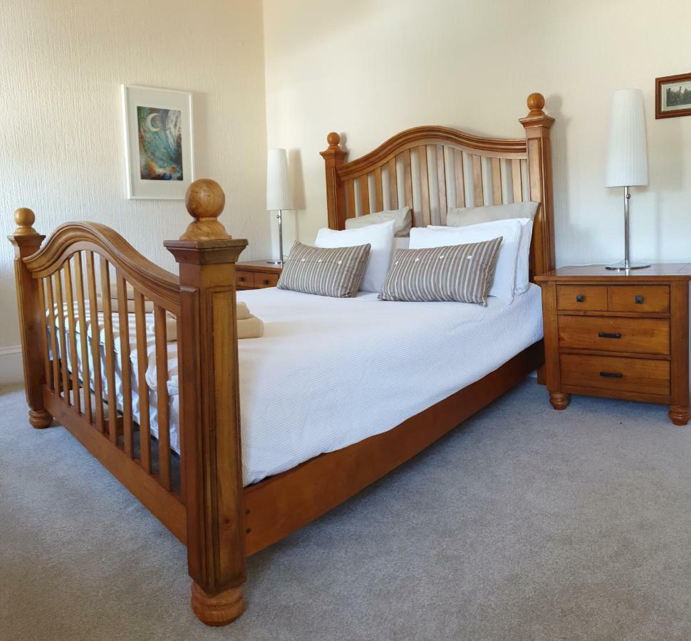 Bed and Breakfast The Old Rectory Largs Exterior foto